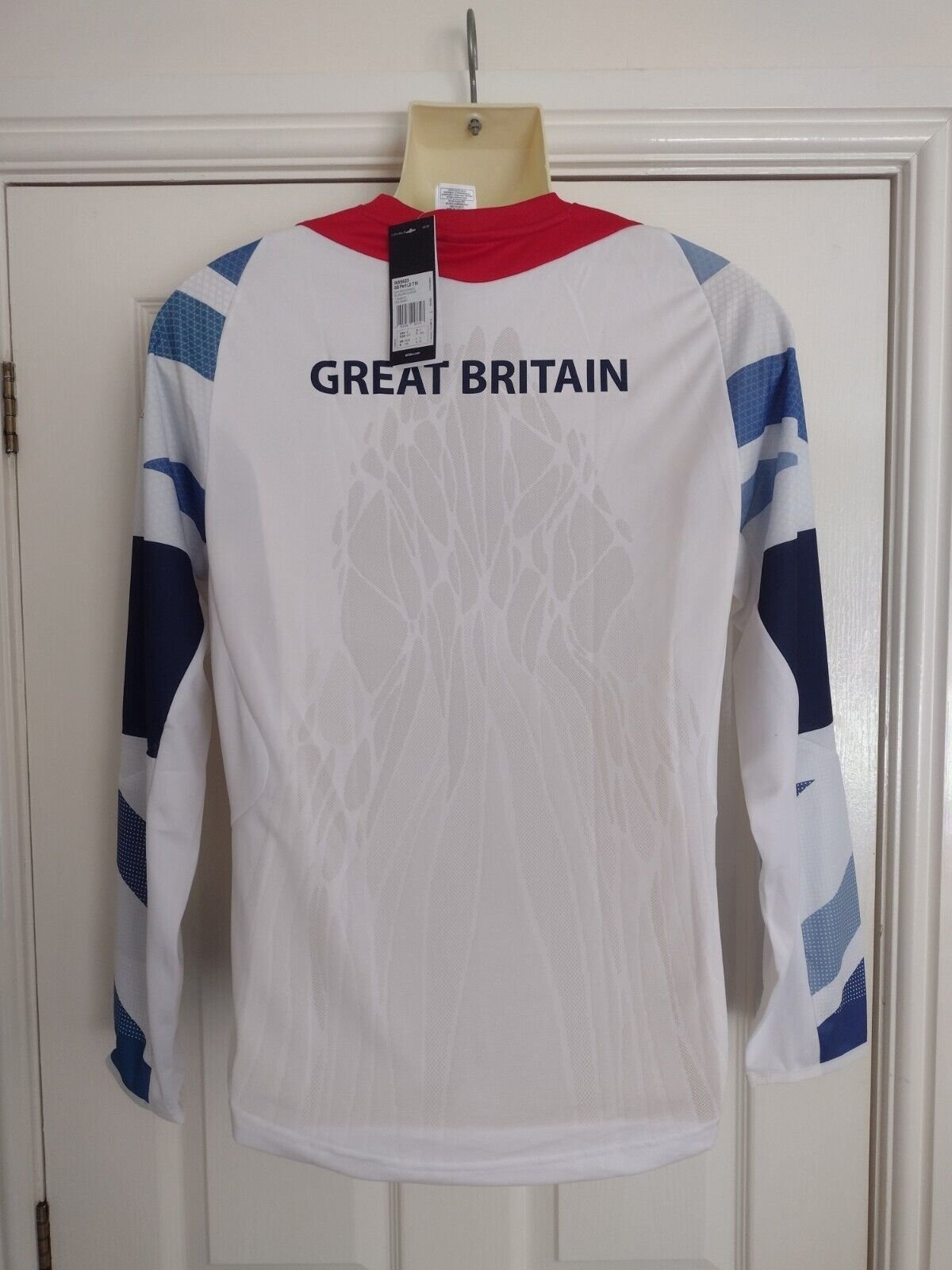 adidas Team GB Performance Long Sleeve Tee - White/Vivid Red Men’s Size GB 36/38 - Image 3